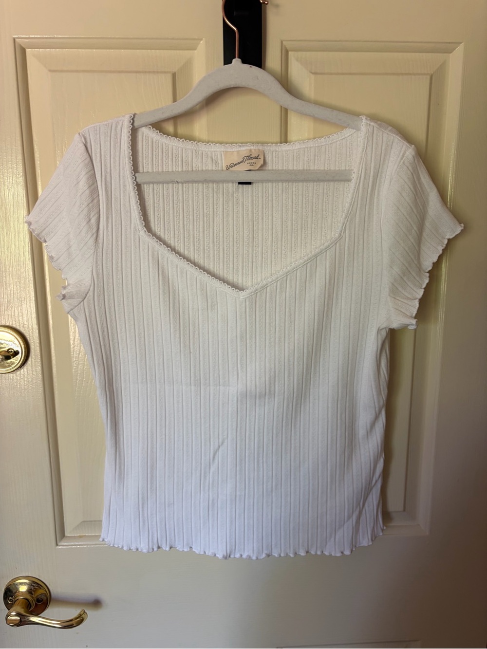 Universal Thread White Ribbed Scoop Neck Short Sleeve Top